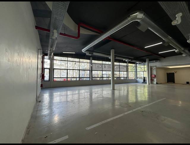 860M² OFFICE TO LET IN CLAREMONT